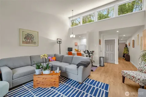 2949 76th Avenue SE Mercer Island WA 98040