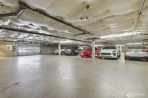 8320 Lake City Way NE Seattle WA 98115