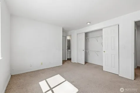 8320 Lake City Way NE Seattle WA 98115