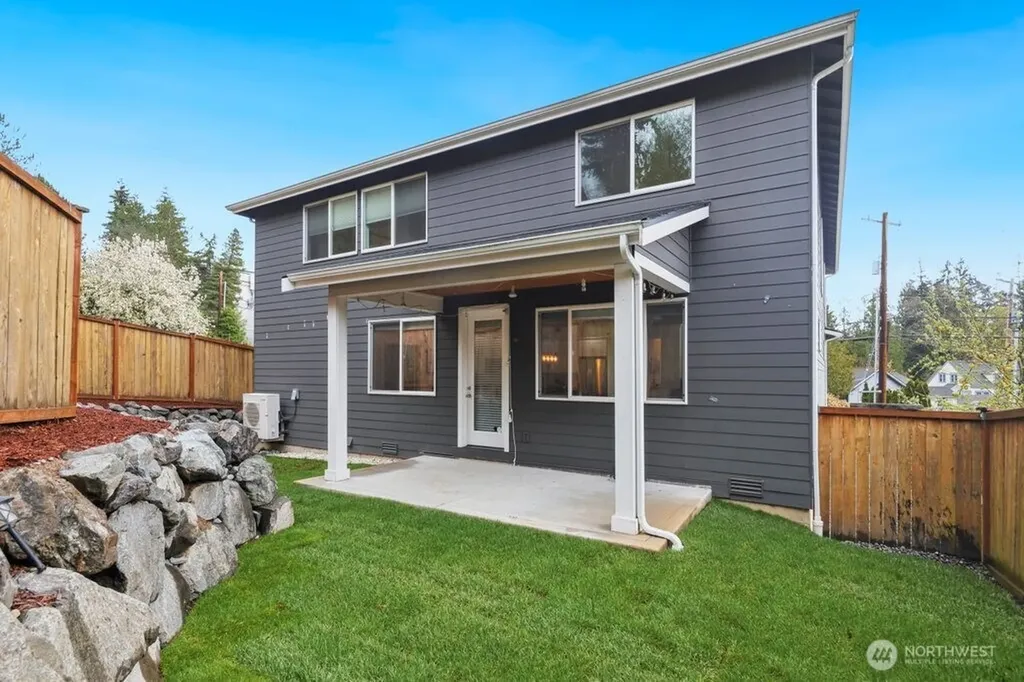 16431 Sylvester Road SW Burien WA 98166