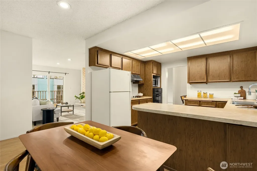 12511 37th Avenue NE Seattle WA 98125