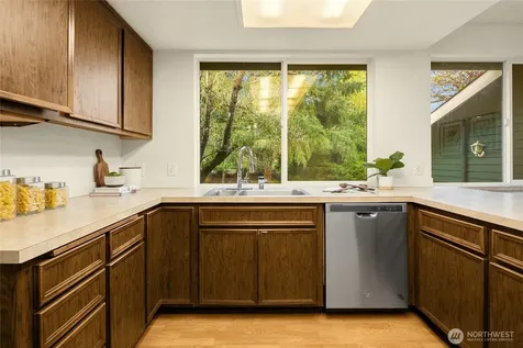 12511 37th Avenue NE Seattle WA 98125