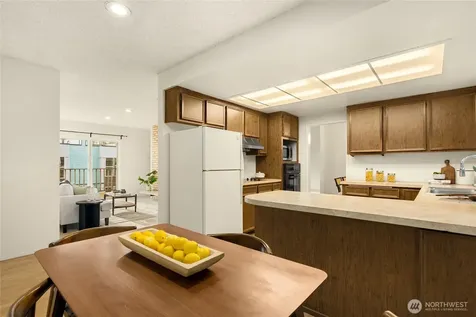 12511 37th Avenue NE Seattle WA 98125