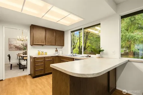 12511 37th Avenue NE Seattle WA 98125