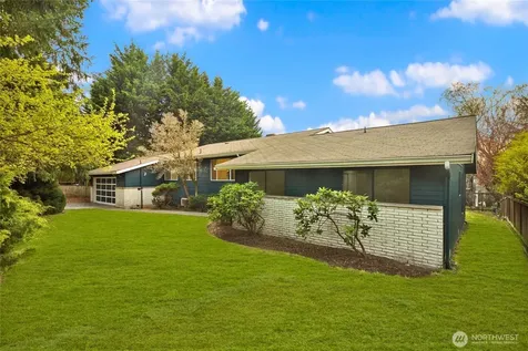 12511 37th Avenue NE Seattle WA 98125
