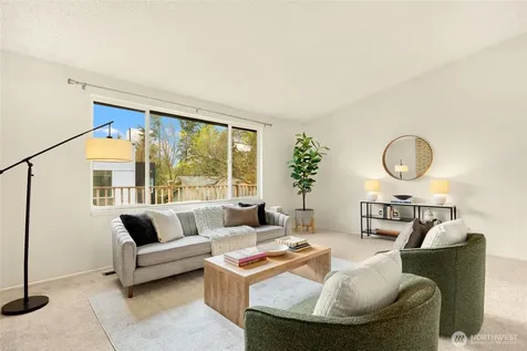 12511 37th Avenue NE Seattle WA 98125
