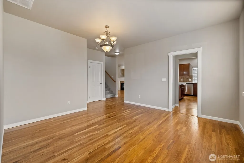 18623 111th Avenue E Puyallup WA 98374