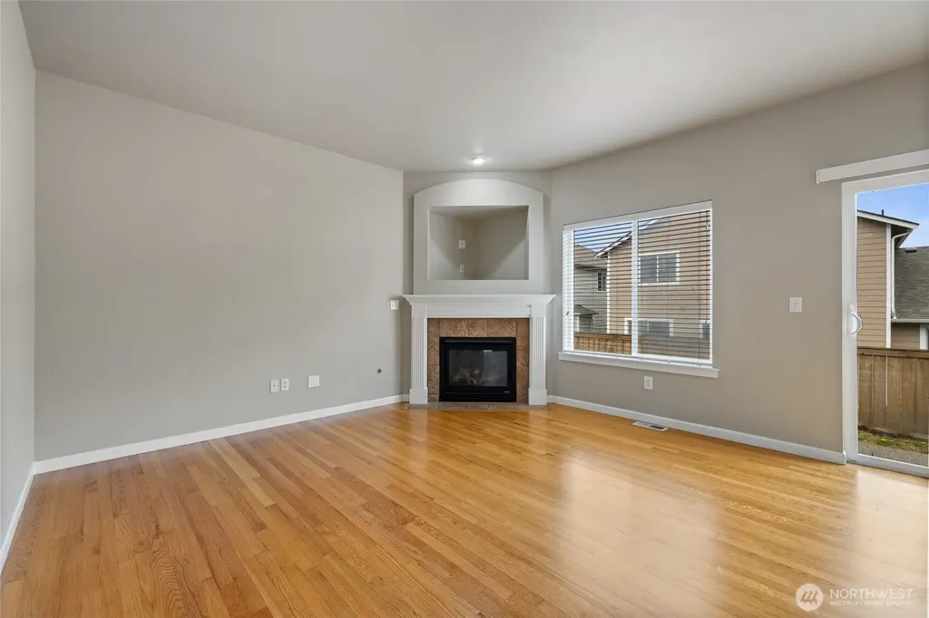 18623 111th Avenue E Puyallup WA 98374