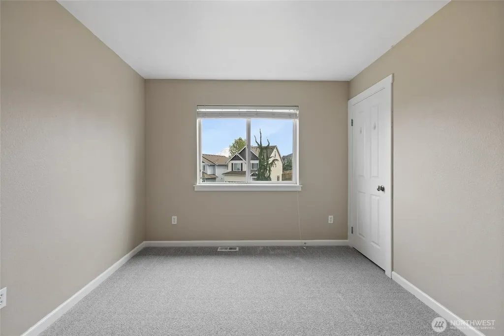 18623 111th Avenue E Puyallup WA 98374