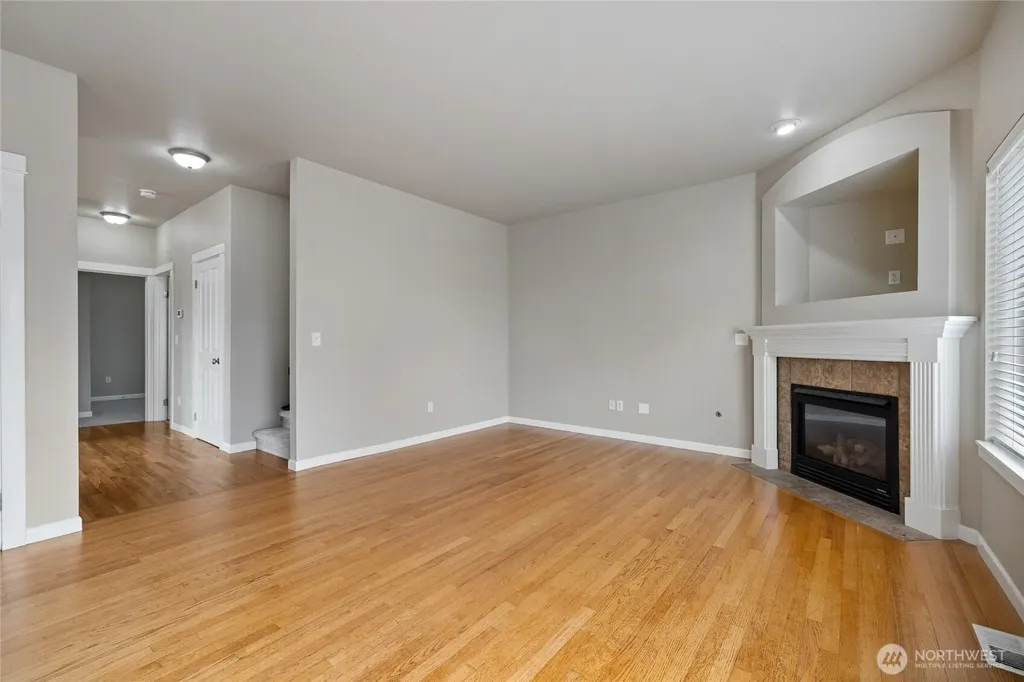 18623 111th Avenue E Puyallup WA 98374