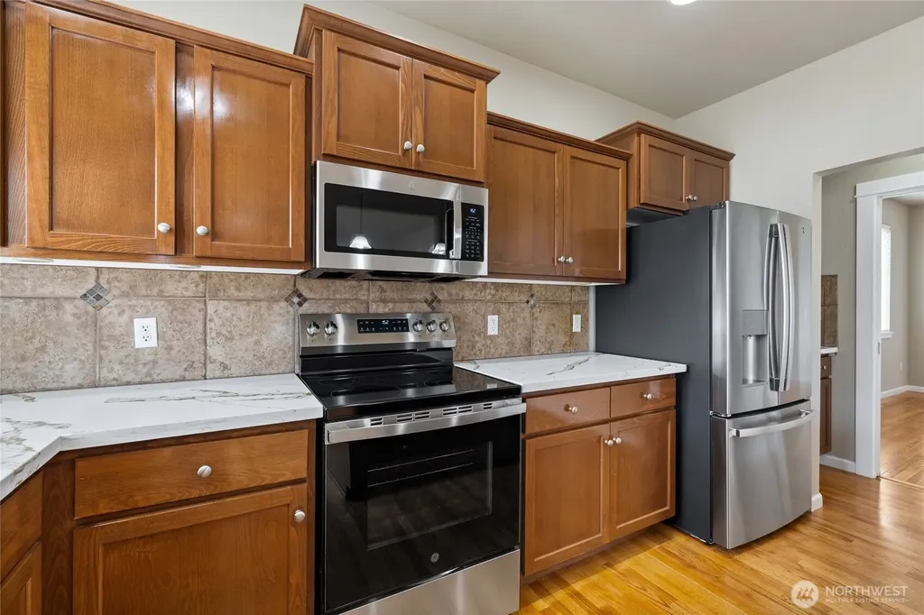 18623 111th Avenue E Puyallup WA 98374