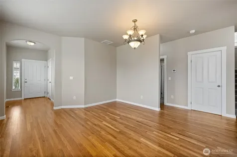 18623 111th Avenue E Puyallup WA 98374