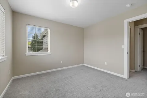 18623 111th Avenue E Puyallup WA 98374