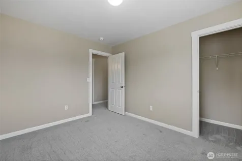 18623 111th Avenue E Puyallup WA 98374