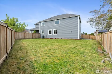 18623 111th Avenue E Puyallup WA 98374