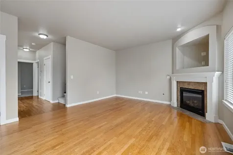 18623 111th Avenue E Puyallup WA 98374