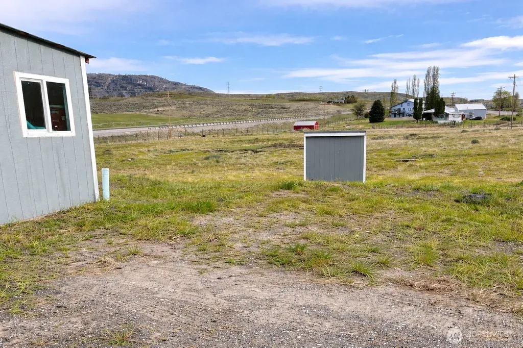 28 Highway 7 Tonasket WA 98855