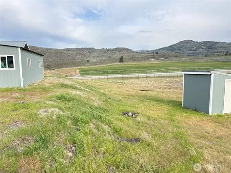 28 Highway 7 Tonasket WA 98855