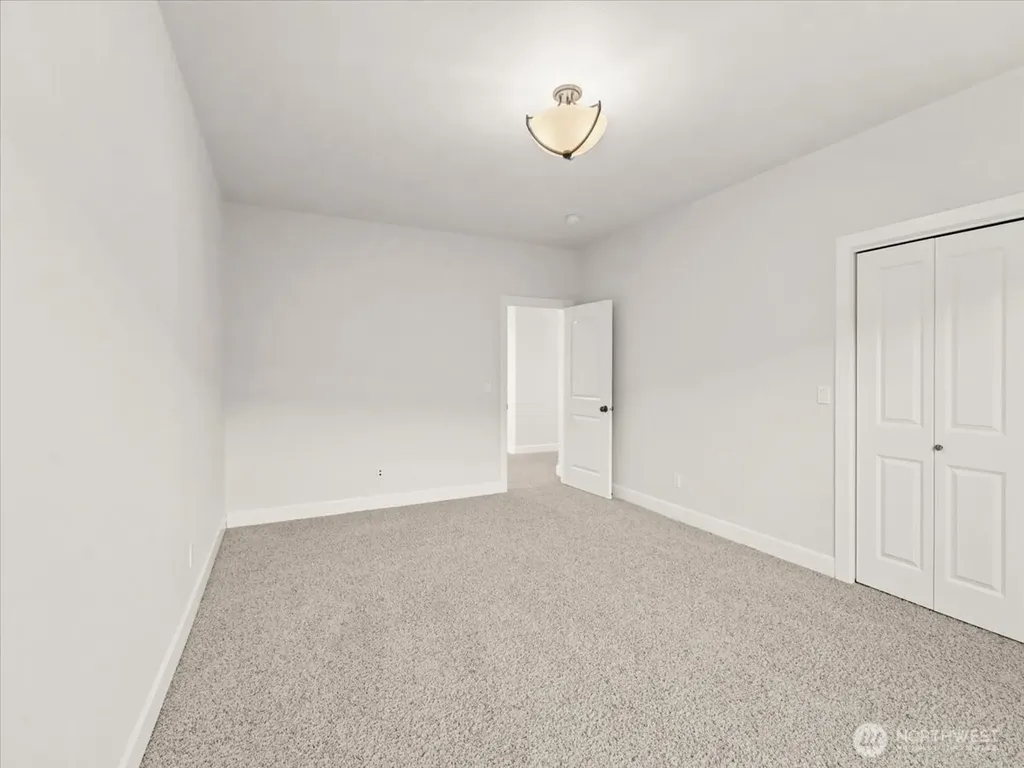5032 N Villard Street Ruston WA 98407