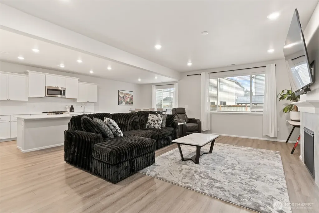 19802 137th Avenue E Graham WA 98338