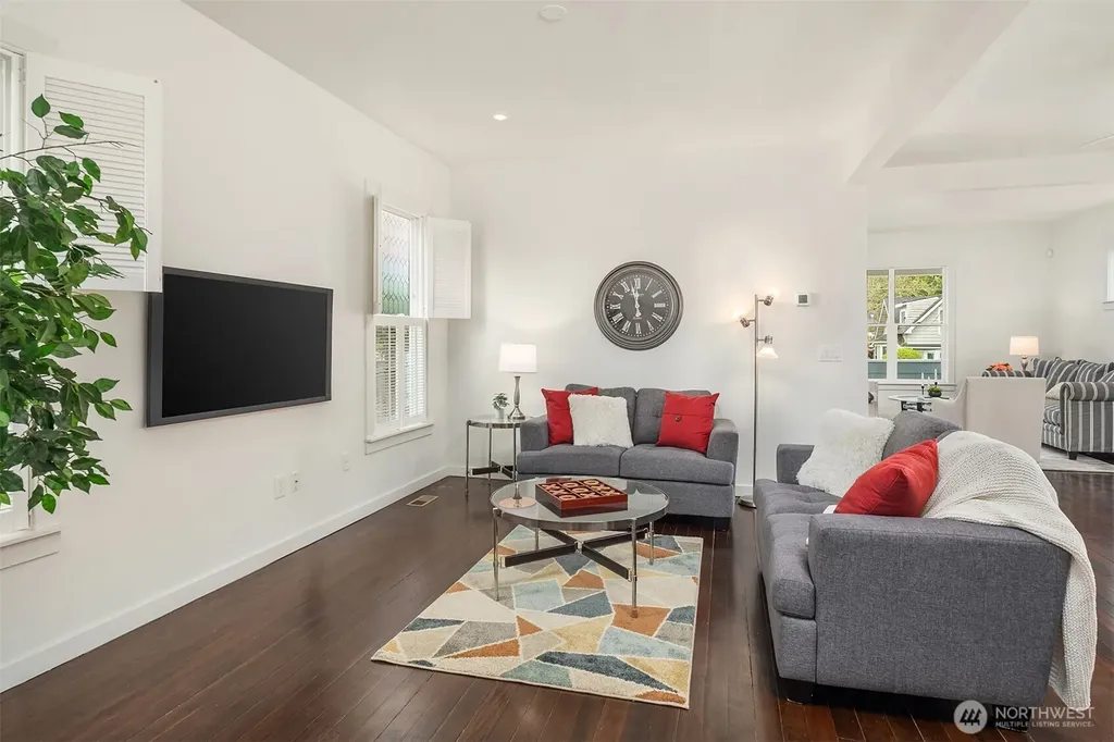 227 29th Avenue E Seattle WA 98112