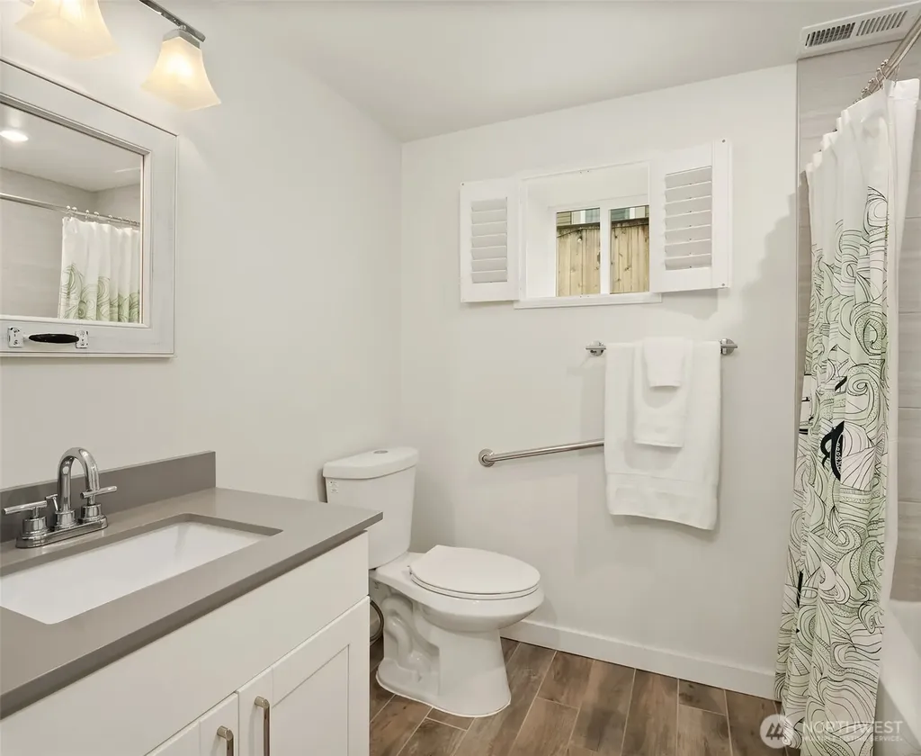 227 29th Avenue E Seattle WA 98112