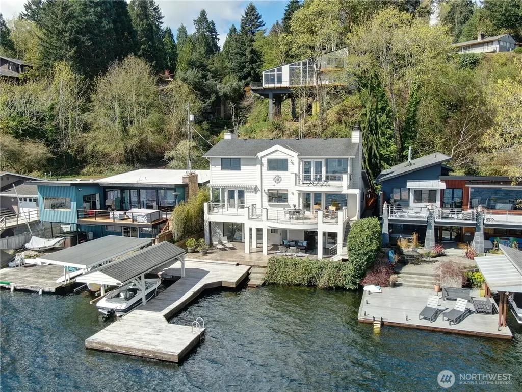 12570 Riviera Place NE Seattle WA 98125