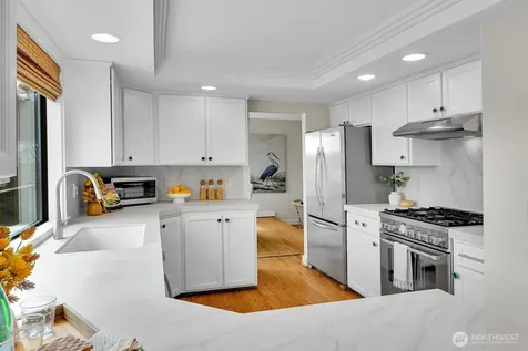 12570 Riviera Place NE Seattle WA 98125