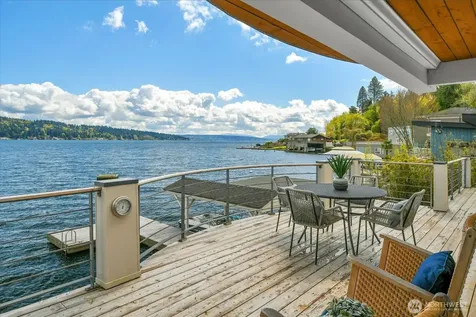 12570 Riviera Place NE Seattle WA 98125