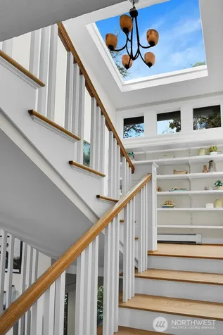 12570 Riviera Place NE Seattle WA 98125