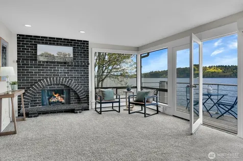 12570 Riviera Place NE Seattle WA 98125