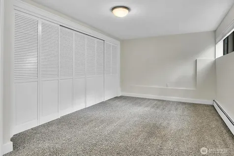 12570 Riviera Place NE Seattle WA 98125