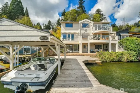 12570 Riviera Place NE Seattle WA 98125