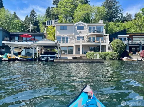 12570 Riviera Place NE Seattle WA 98125