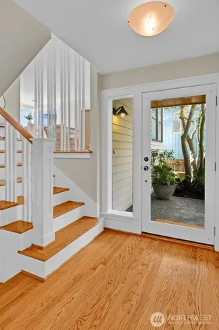 12570 Riviera Place NE Seattle WA 98125