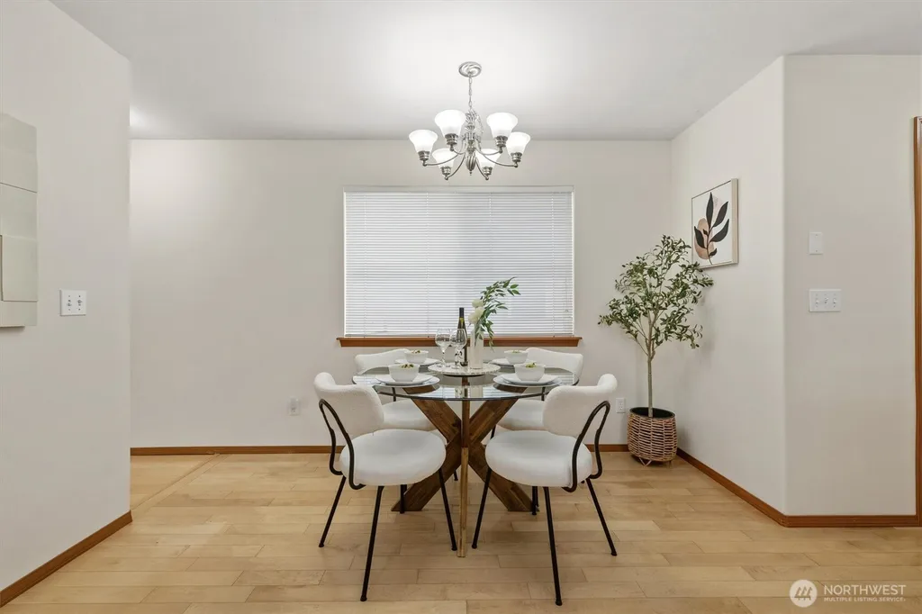 10050 19th Avenue SW Seattle WA 98146