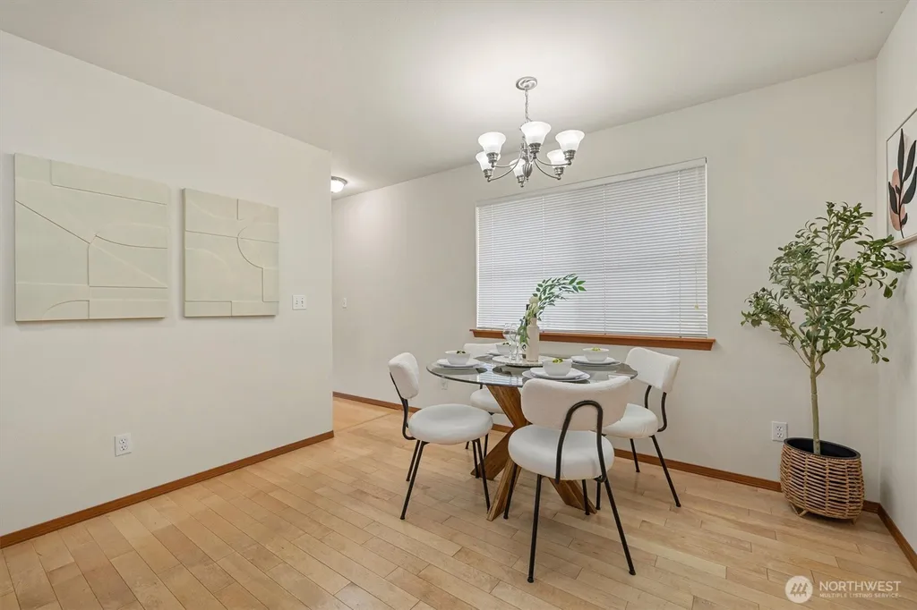 10050 19th Avenue SW Seattle WA 98146