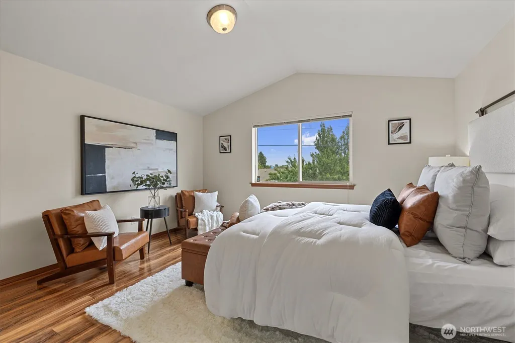 10050 19th Avenue SW Seattle WA 98146