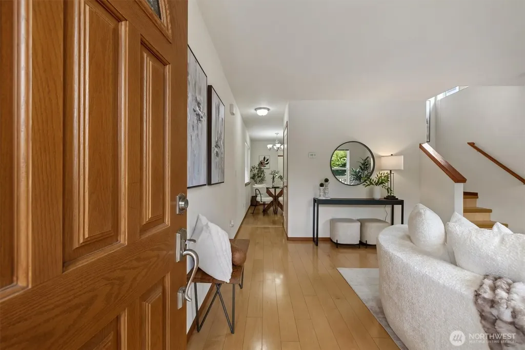 10050 19th Avenue SW Seattle WA 98146