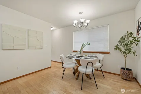 10050 19th Avenue SW Seattle WA 98146