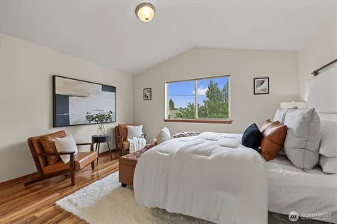 10050 19th Avenue SW Seattle WA 98146