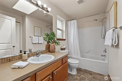 10050 19th Avenue SW Seattle WA 98146