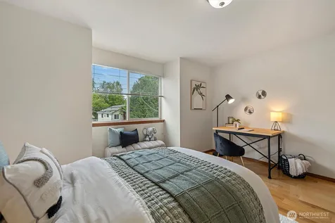 10050 19th Avenue SW Seattle WA 98146