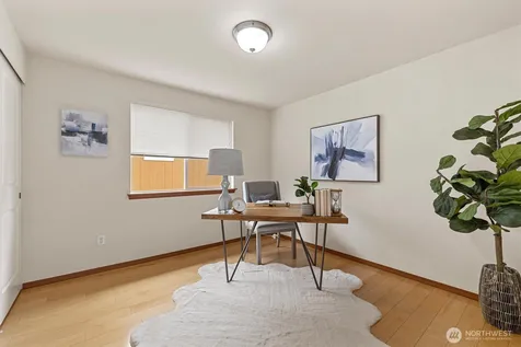 10050 19th Avenue SW Seattle WA 98146