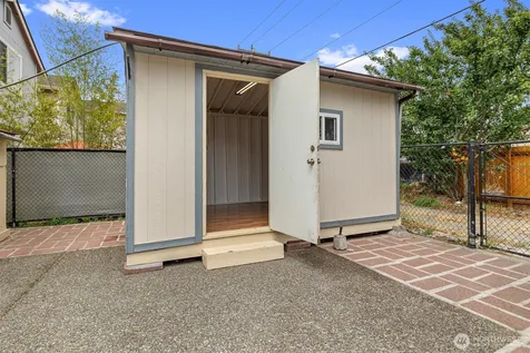 10050 19th Avenue SW Seattle WA 98146