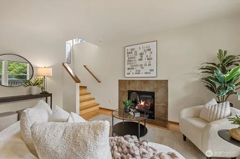 10050 19th Avenue SW Seattle WA 98146