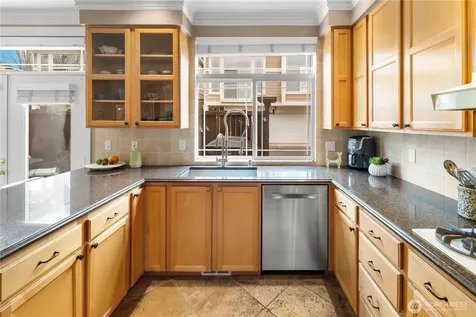 8630 113th Lane NE Kirkland WA 98033
