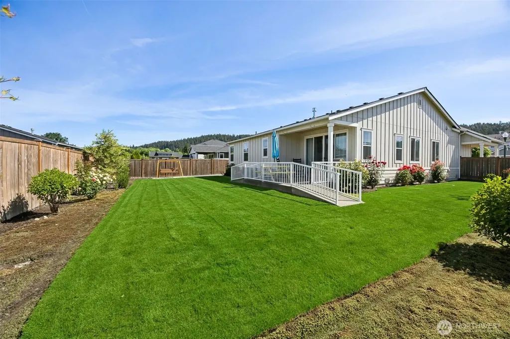 5594 157th Ave Ct E Sumner WA 98390