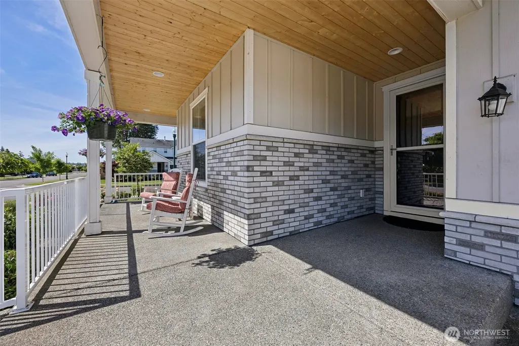 5594 157th Ave Ct E Sumner WA 98390