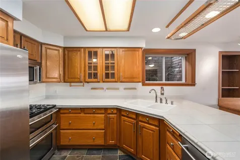 1930 Grand Avenue Everett WA 98201